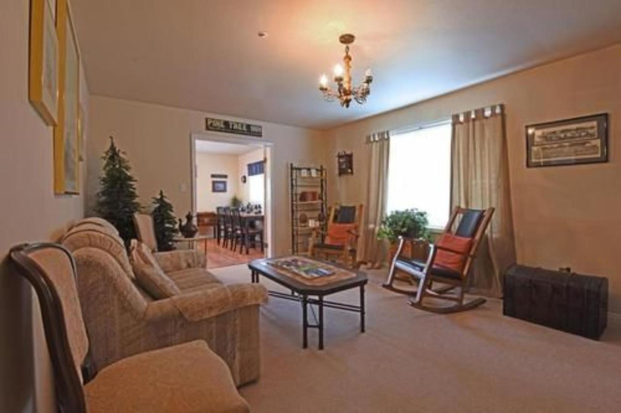 Pine Tree Inn Panaca Екстериор снимка