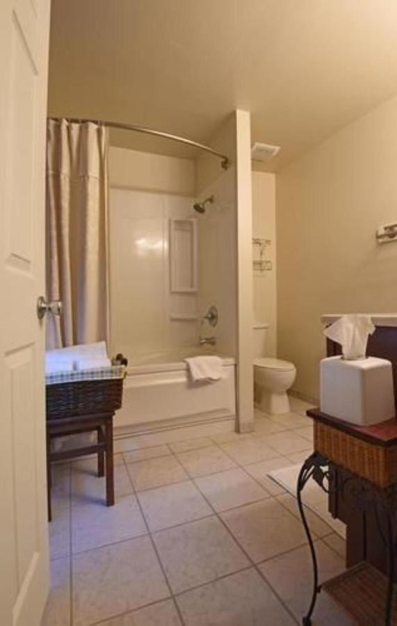 Pine Tree Inn Panaca Екстериор снимка